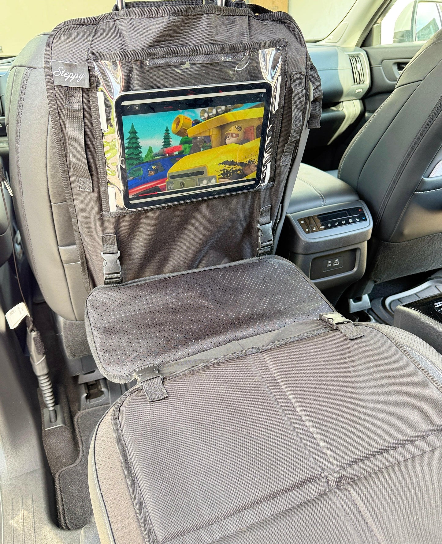 Steppy: Car seat step for kids!.